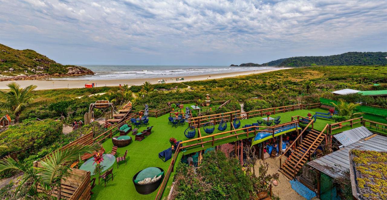 Grajagan Surf Resort Ilha do Mel Esterno foto