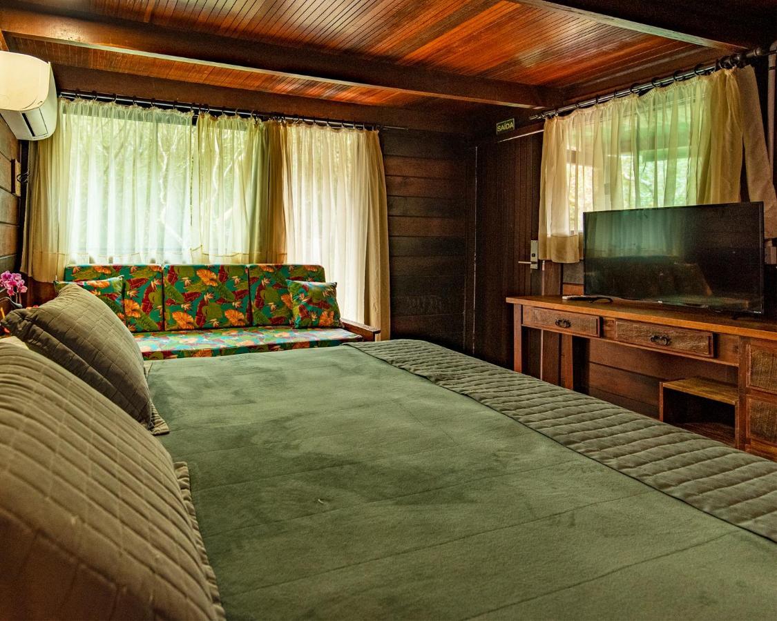 Grajagan Surf Resort Ilha do Mel Camera foto