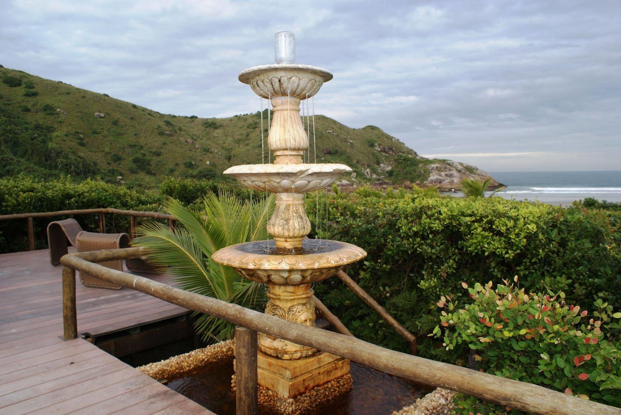 Grajagan Surf Resort Ilha do Mel Esterno foto